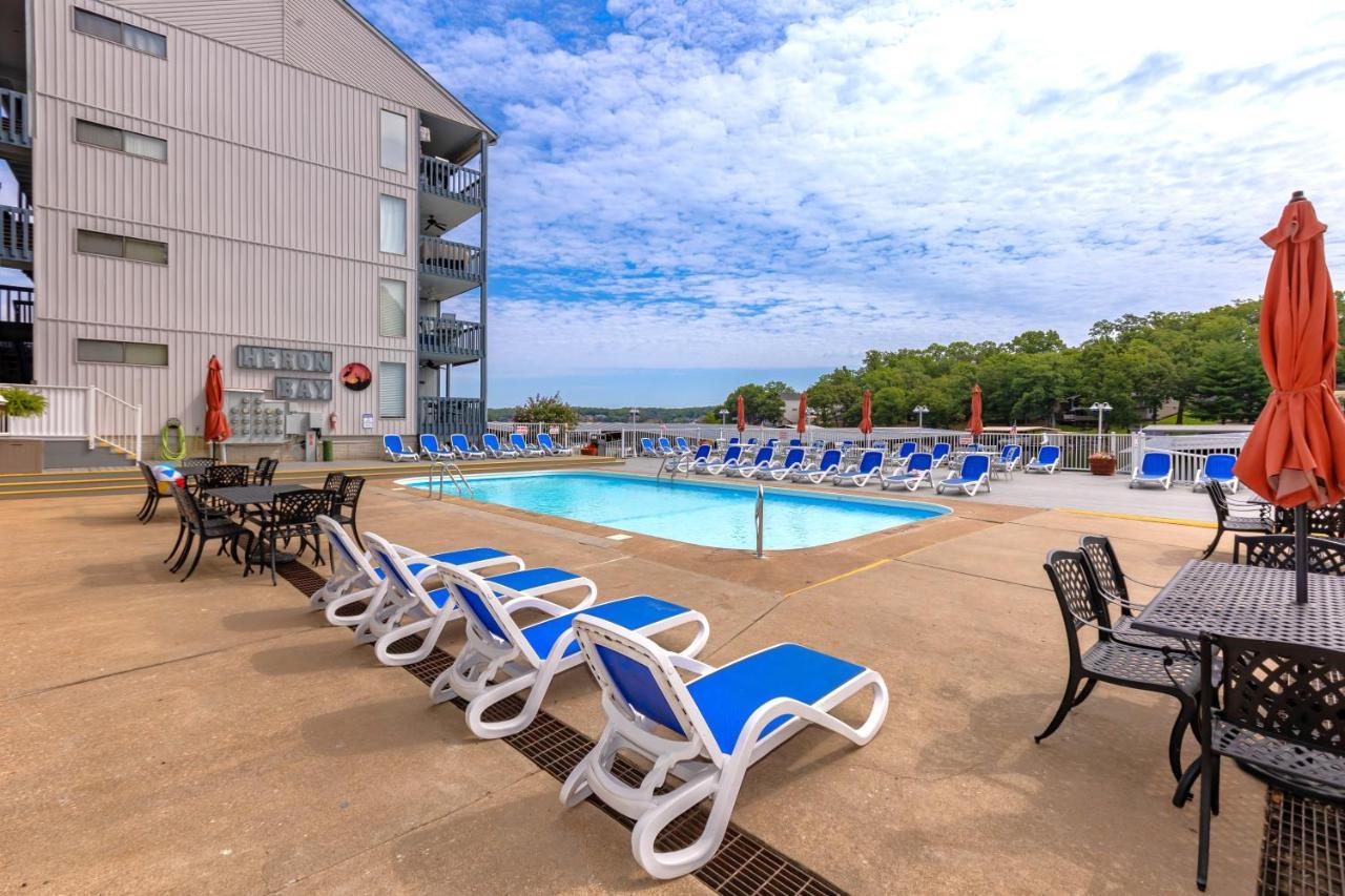 B Lakefront! Remodeled, Boat Slip, Patio Views, Pool, Boat Ramp, Wifi Osage Beach Exteriör bild