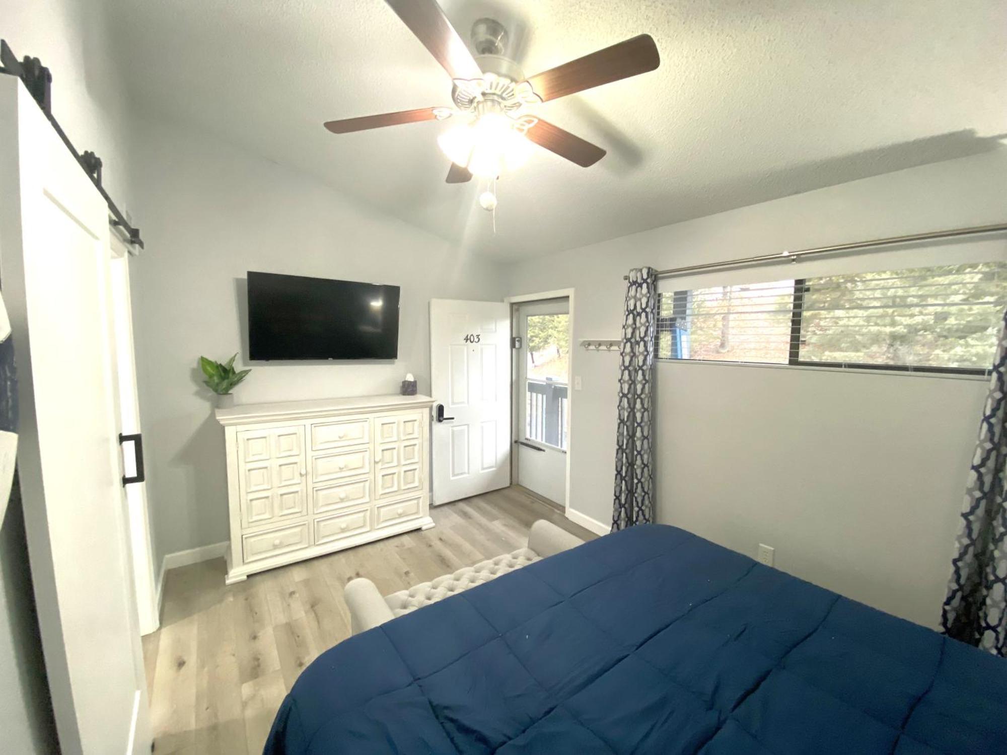 B Lakefront! Remodeled, Boat Slip, Patio Views, Pool, Boat Ramp, Wifi Osage Beach Exteriör bild